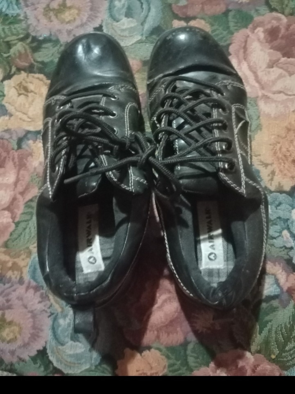 Black Lace-Up Casual Leather Sneakers